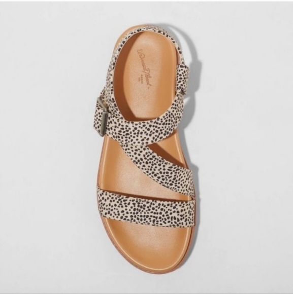 NWT Universal Thread Annika Platform Strap sandals size 10 - Picture 2 of 7